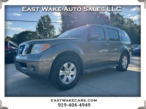 Used 2006 Nissan Pathfinder LE image 1