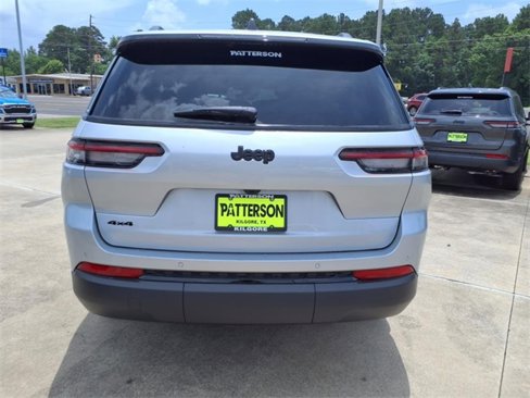 New 2025 Jeep Grand Cherokee L Altitude image 3