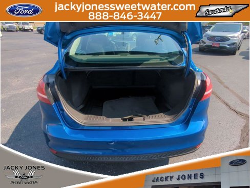 Certified 2018 Ford Focus SE w/ SE Appearance Package image 21