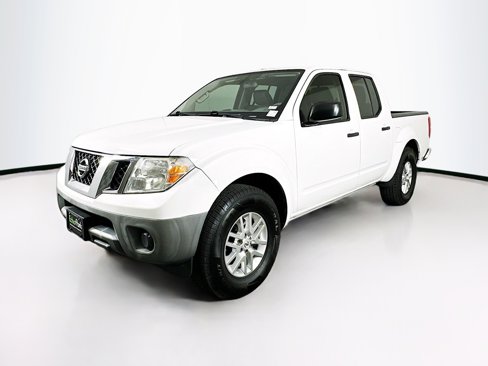 Used 2016 Nissan Frontier SV image 3