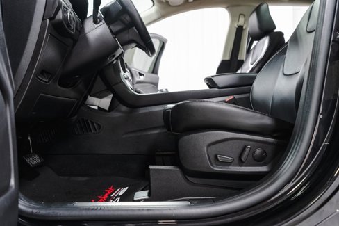 Used 2021 Ford Edge Titanium image 28