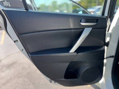 Used 2013 MAZDA MAZDA3 i Grand Touring image 33