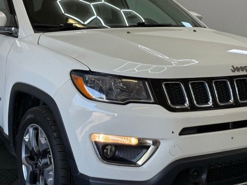 Used 2021 Jeep Compass Limited image 2