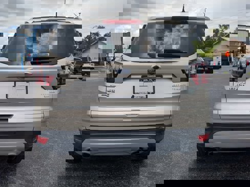 Used 2018 Ford Escape Titanium image 5