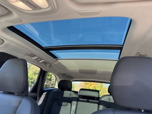 Certified 2025 Volvo XC60 B5 Plus image 21