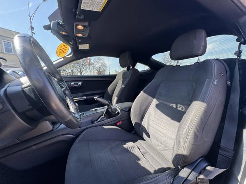 Used 2015 Ford Mustang Coupe image 10