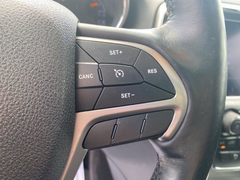 Certified 2018 Jeep Grand Cherokee Altitude image 21