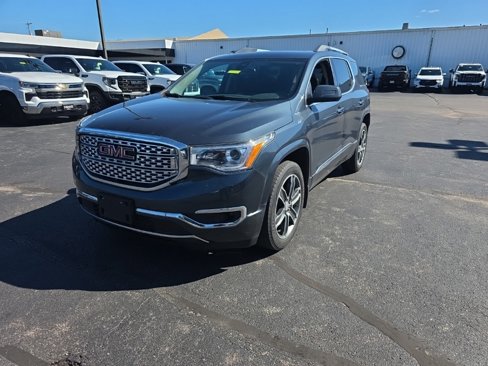 Used 2019 GMC Acadia Denali image 2