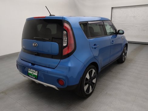 Used 2018 Kia Soul + image 9