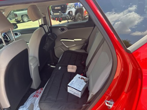 Used 2021 Kia Soul LX image 10