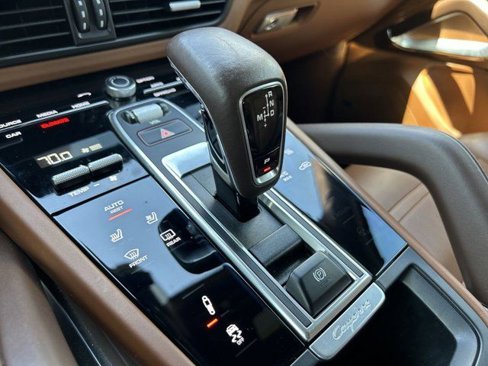 Used 2019 Porsche Cayenne Turbo image 24