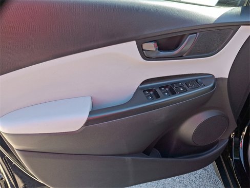 Certified 2023 Hyundai Kona SEL image 12