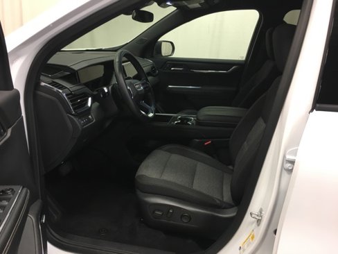 Used 2025 GMC Acadia Elevation image 16
