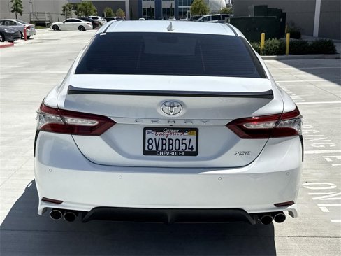 Used 2018 Toyota Camry XSE image 4
