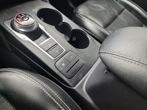 Used 2020 Ford Escape SEL image 26