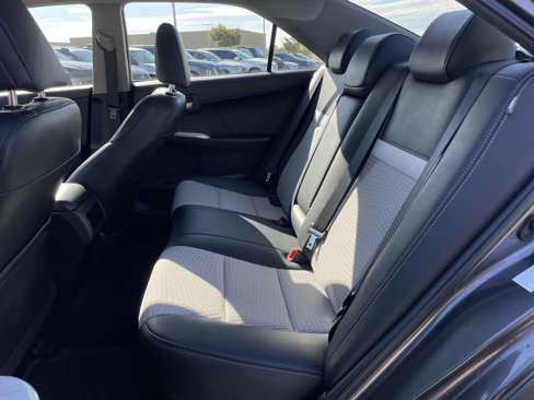 Used 2014 Toyota Camry image 3
