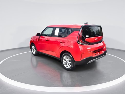 Used 2025 Kia Soul LX w/ LX Technology Package image 6