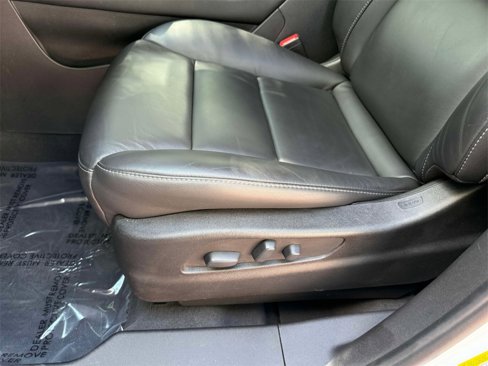 Certified 2021 Cadillac XT4 Premium Luxury w/ Technology Package image 3