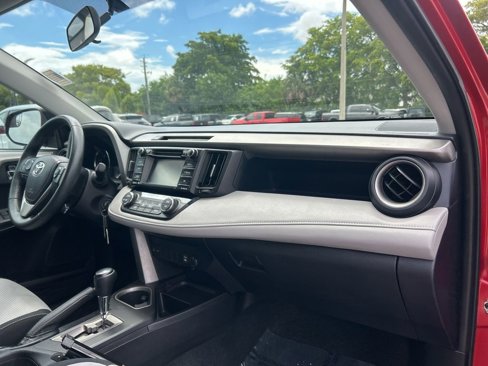 Used 2016 Toyota RAV4 XLE image 22