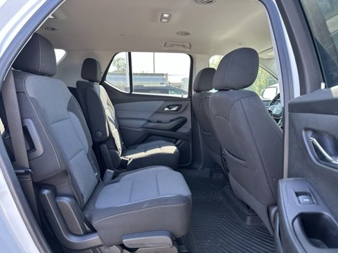 Used 2020 Chevrolet Traverse LT image 11