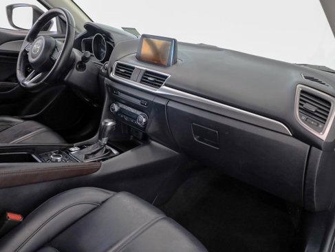 Used 2017 MAZDA MAZDA3 Touring image 28