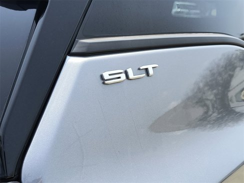 Used 2023 GMC Terrain SLT image 10