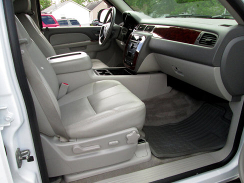 Used 2010 Chevrolet Tahoe LT image 12