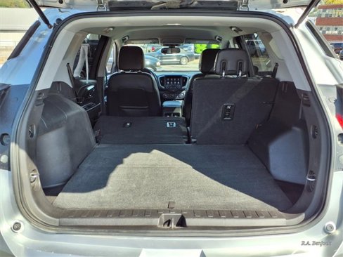 Used 2018 GMC Terrain SLT image 25