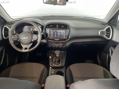 Used 2023 Kia Soul S image 7
