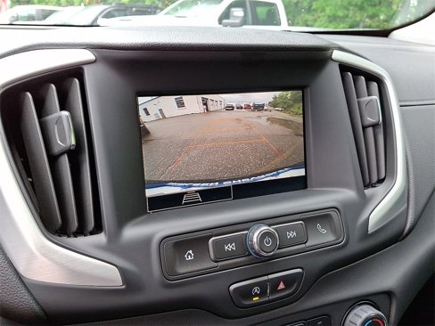 Certified 2024 GMC Terrain SLE image 17
