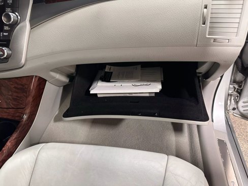 Used 2012 Toyota Avalon Limited image 45
