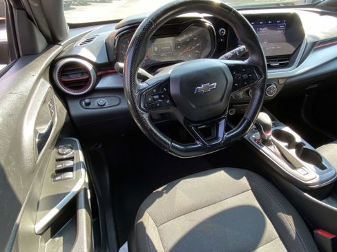 Used 2024 Chevrolet Trax RS w/ Driver Confidence Package image 2