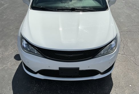 Used 2019 Chrysler Pacifica Touring-L Plus w/ Advanced Safetytec Group image 12