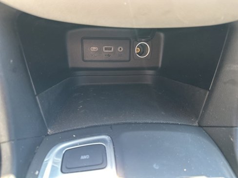 Used 2020 Chevrolet Equinox LS w/ LS Convenience Package image 29
