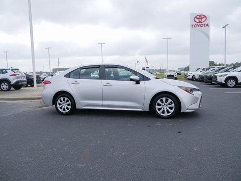 Used 2024 Toyota Corolla LE image 3
