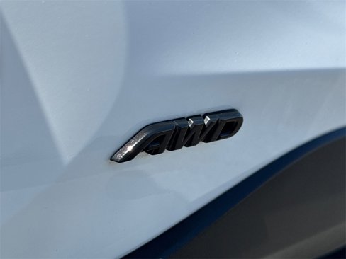 Used 2021 Toyota RAV4 LE image 15