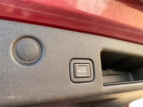 Used 2021 Chevrolet Equinox LT image 10