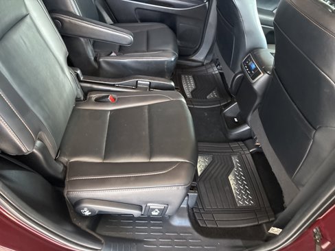 Used 2019 Toyota Highlander XLE image 34