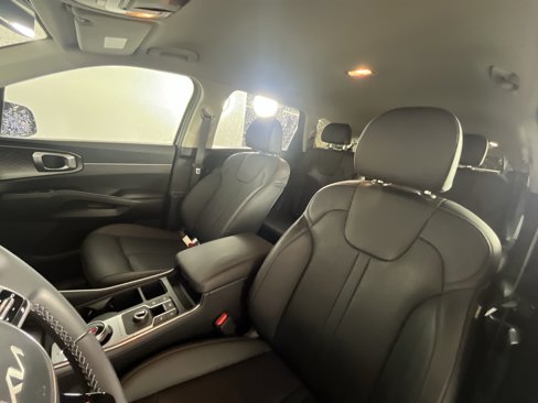 Used 2023 Kia Sorento EX image 14