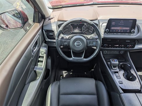 Used 2021 Nissan Rogue SV image 16
