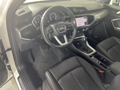 Used 2024 Audi Q3 2.0T Premium Plus w/ Premium Plus Package image 10