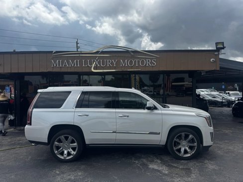 Used 2016 Cadillac Escalade Premium image 1