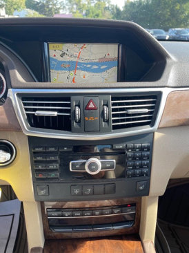 Used 2011 Mercedes-Benz E 350 4MATIC Sedan image 16
