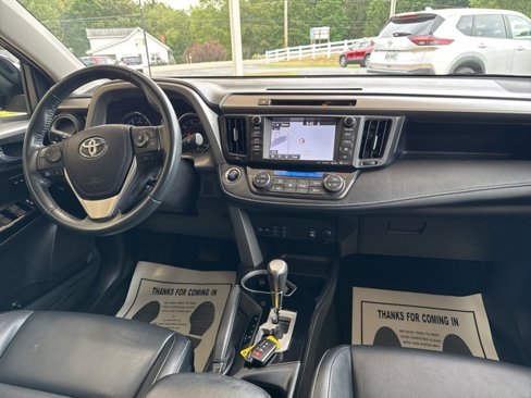 Used 2016 Toyota RAV4 Limited image 28