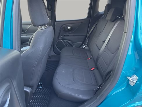 Used 2022 Jeep Renegade Latitude w/ Convenience Group image 19