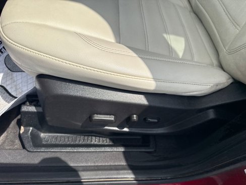 Used 2018 Ford Escape SEL w/ SEL Sport Appearance Package image 28