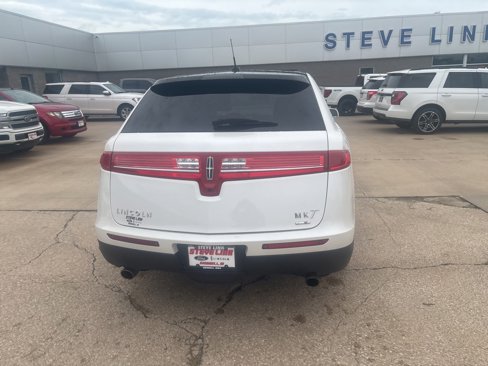 Used 2013 Lincoln MKT AWD image 7