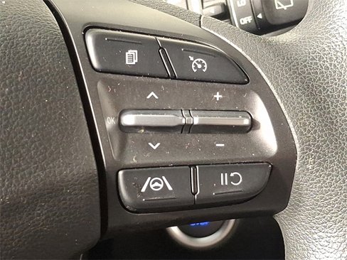 Used 2022 Hyundai Kona SEL w/ Winter Weather Package image 22