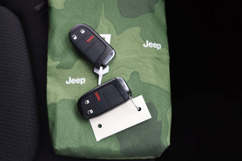 Used 2023 Jeep Renegade Latitude w/ Premium Group image 38