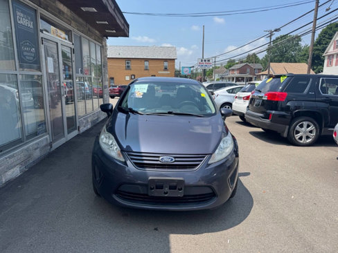 Used 2013 Ford Fiesta S image 2